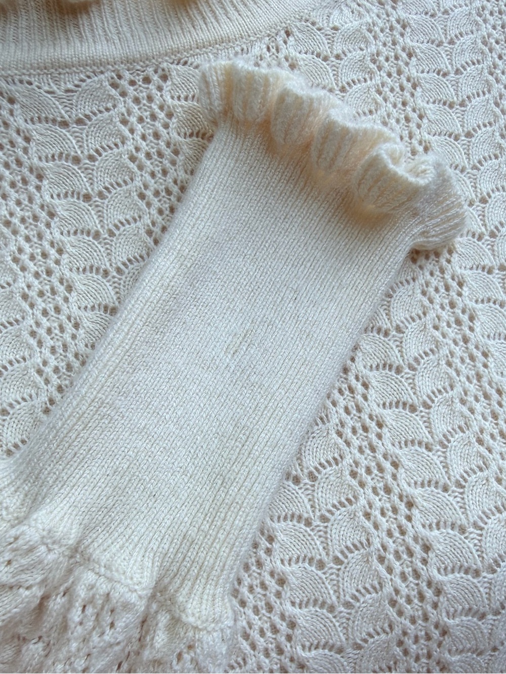 Boden Tia Pointelle Frilled Jumper Sweater Ivory Cream Knit Size Medium - Picture 5 of 8